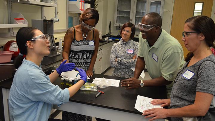 Lab Visit Helps Prepare Elementary Teachers for New Science Standards