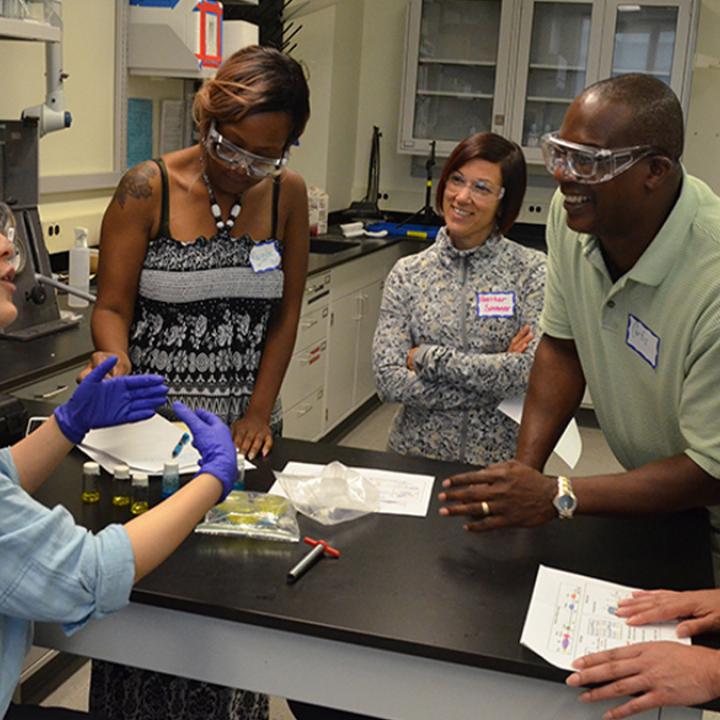 Lab Visit Helps Prepare Elementary Teachers for New Science Standards